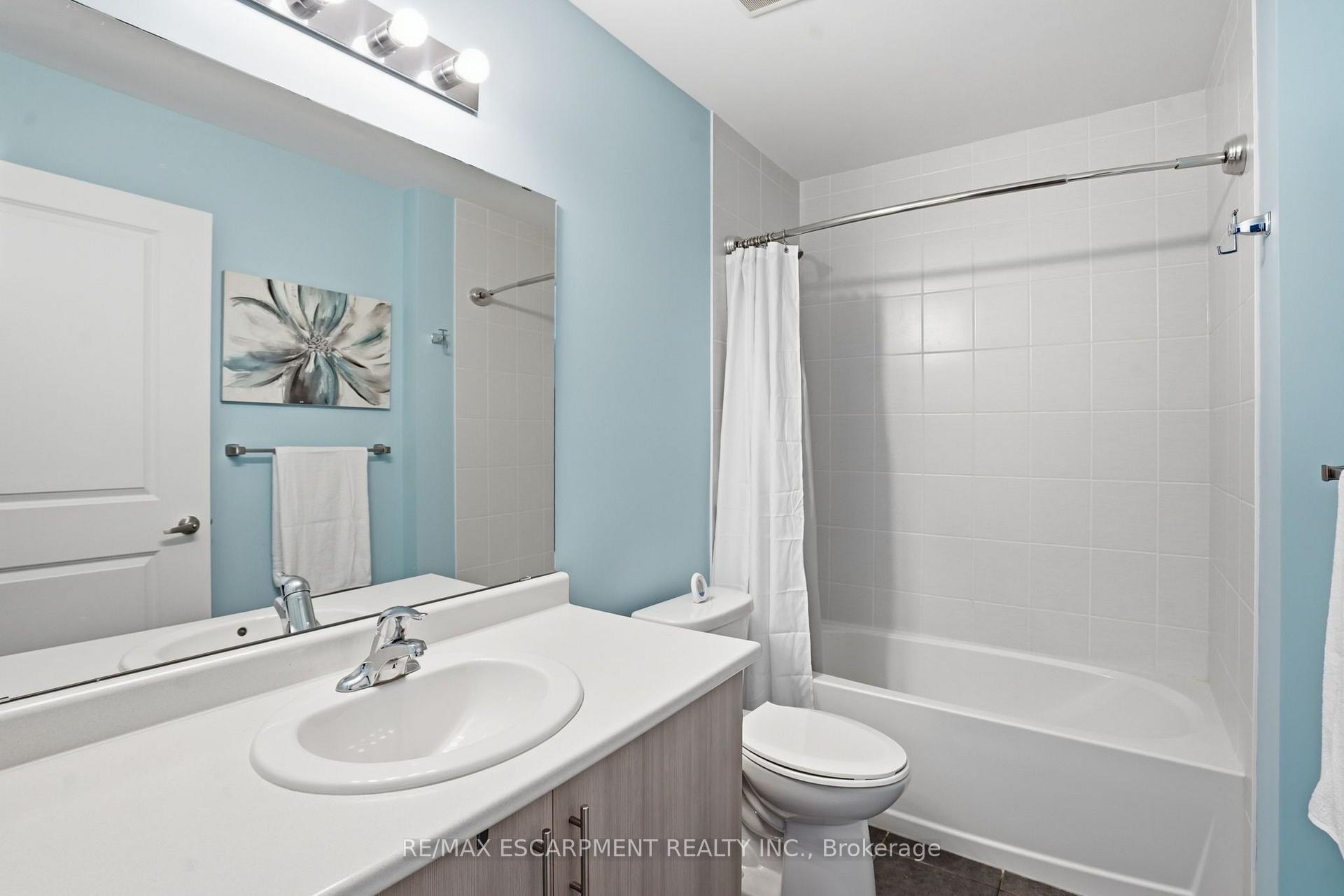 Photo 13 of Unit 102, 125 Shoreview Placeway, Hamilton, Lakeshore — HOMEH
