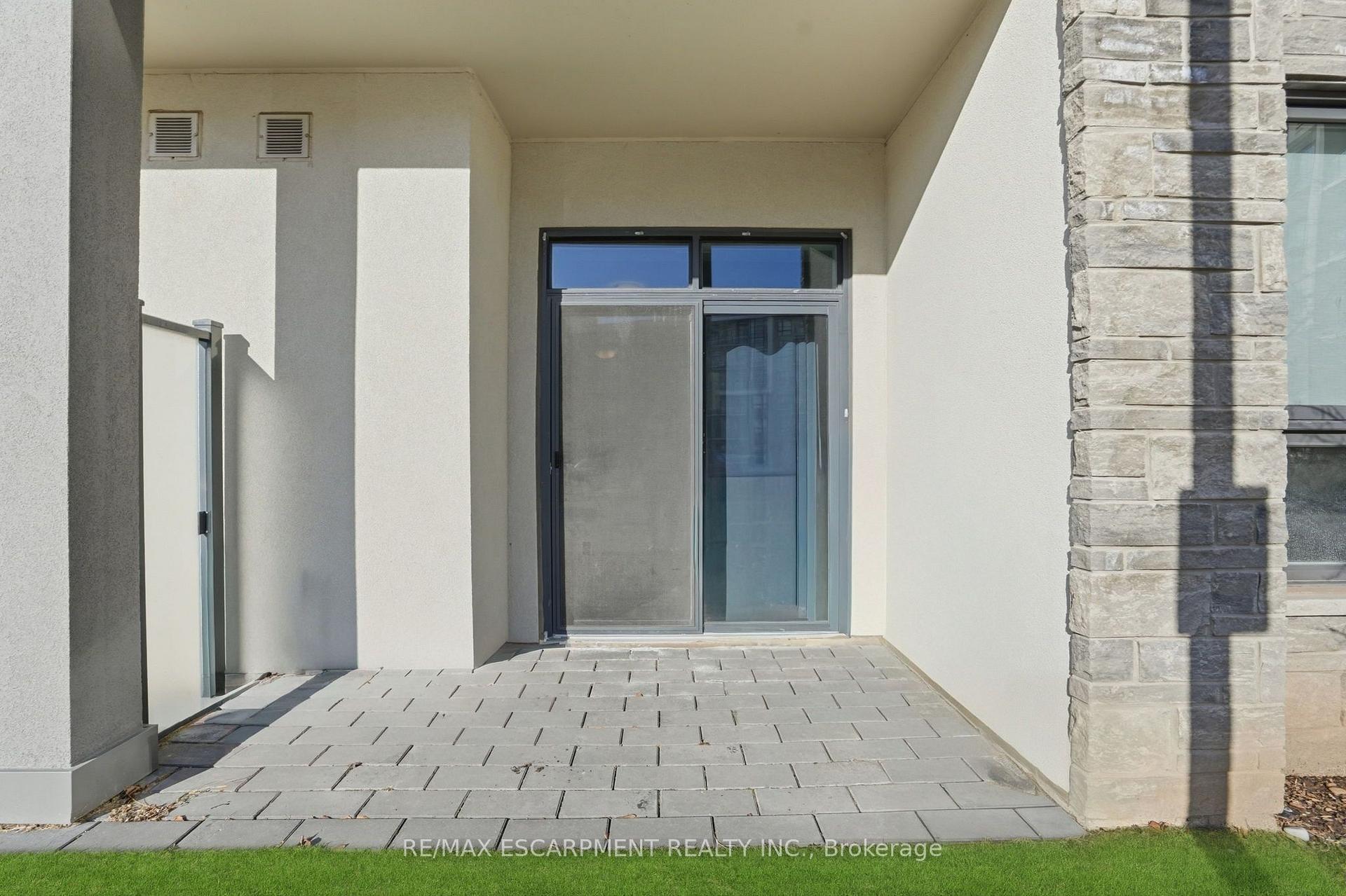 Photo 19 of Unit 102, 125 Shoreview Placeway, Hamilton, Lakeshore — HOMEH