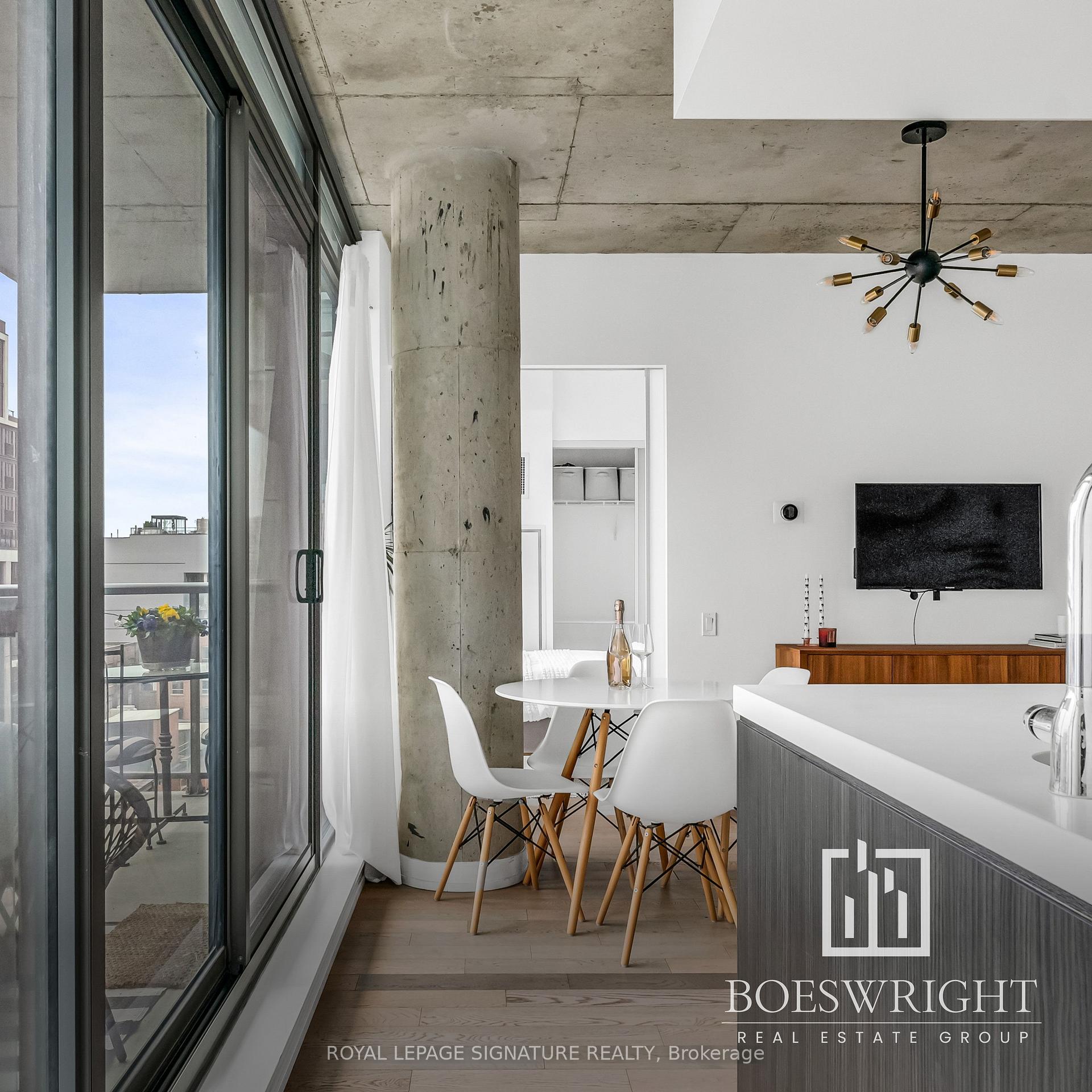 Photo 8 of Unit 916, 461 Adelaide Street W, Toronto, Waterfront Communities — HOMEH