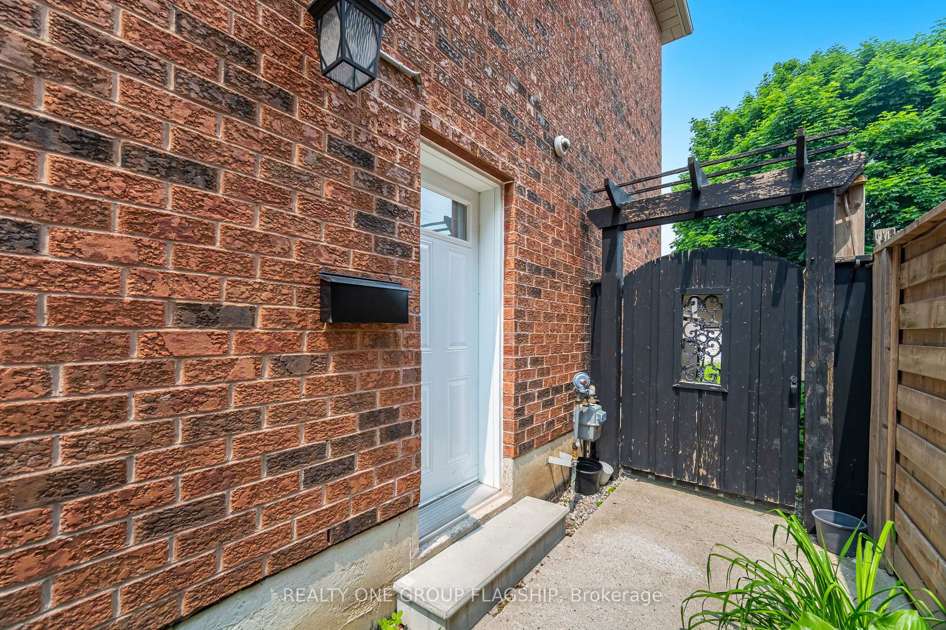 Photo 32 of 7267 Windbreak Upper Court, Mississauga, Meadowvale — HOMEH