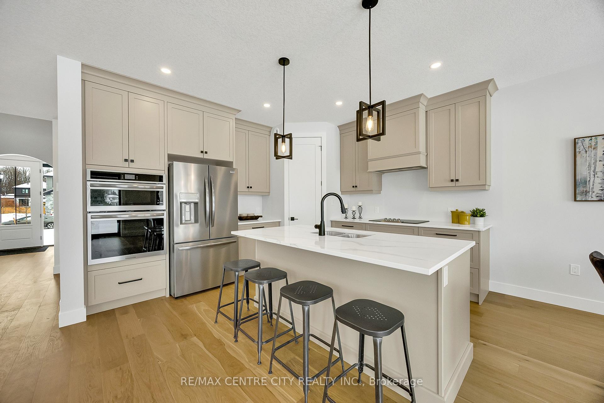 Photo 15 of 211 Foxborough Place, Thames Centre, Thorndale — HOMEH