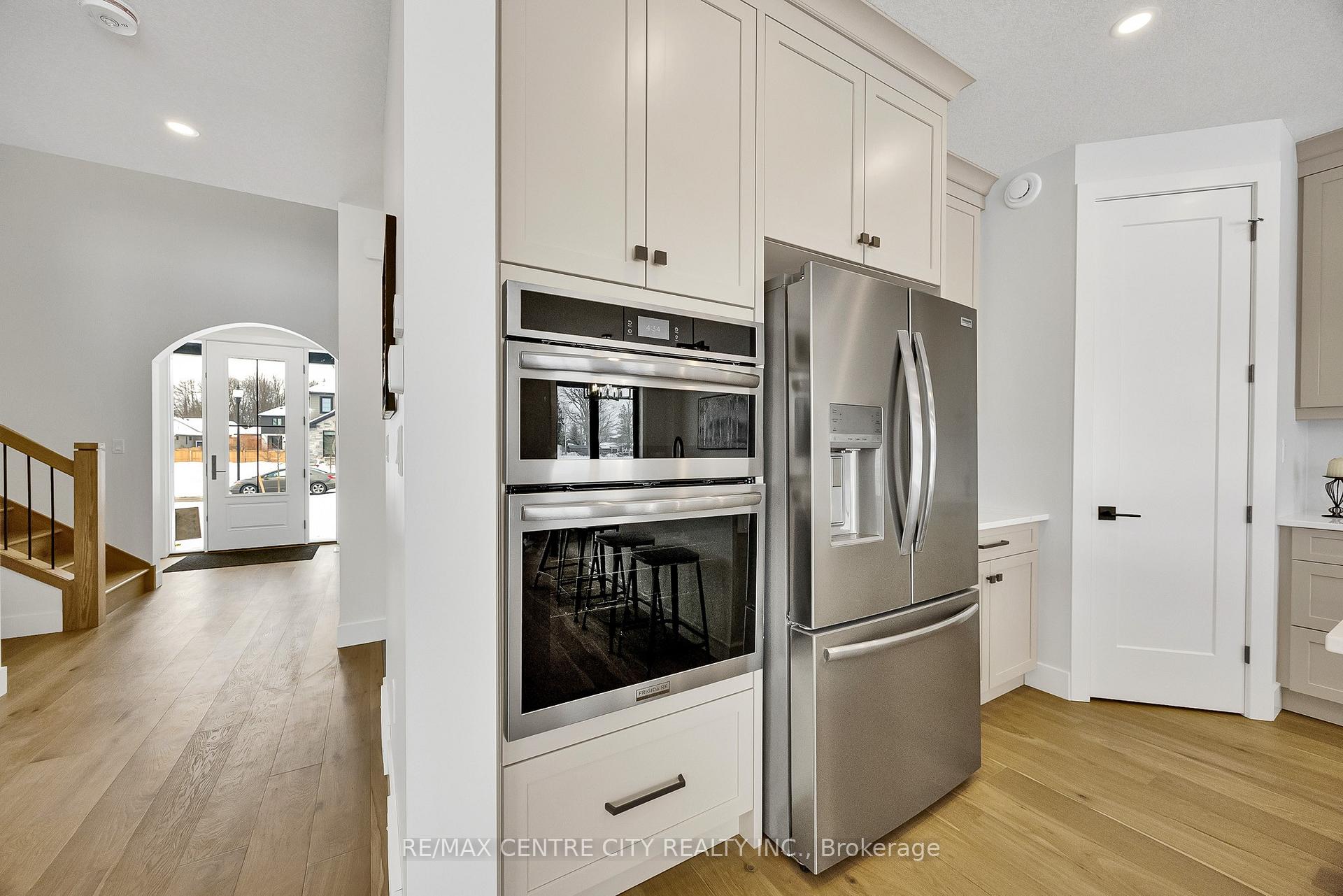 Photo 16 of 211 Foxborough Place, Thames Centre, Thorndale — HOMEH