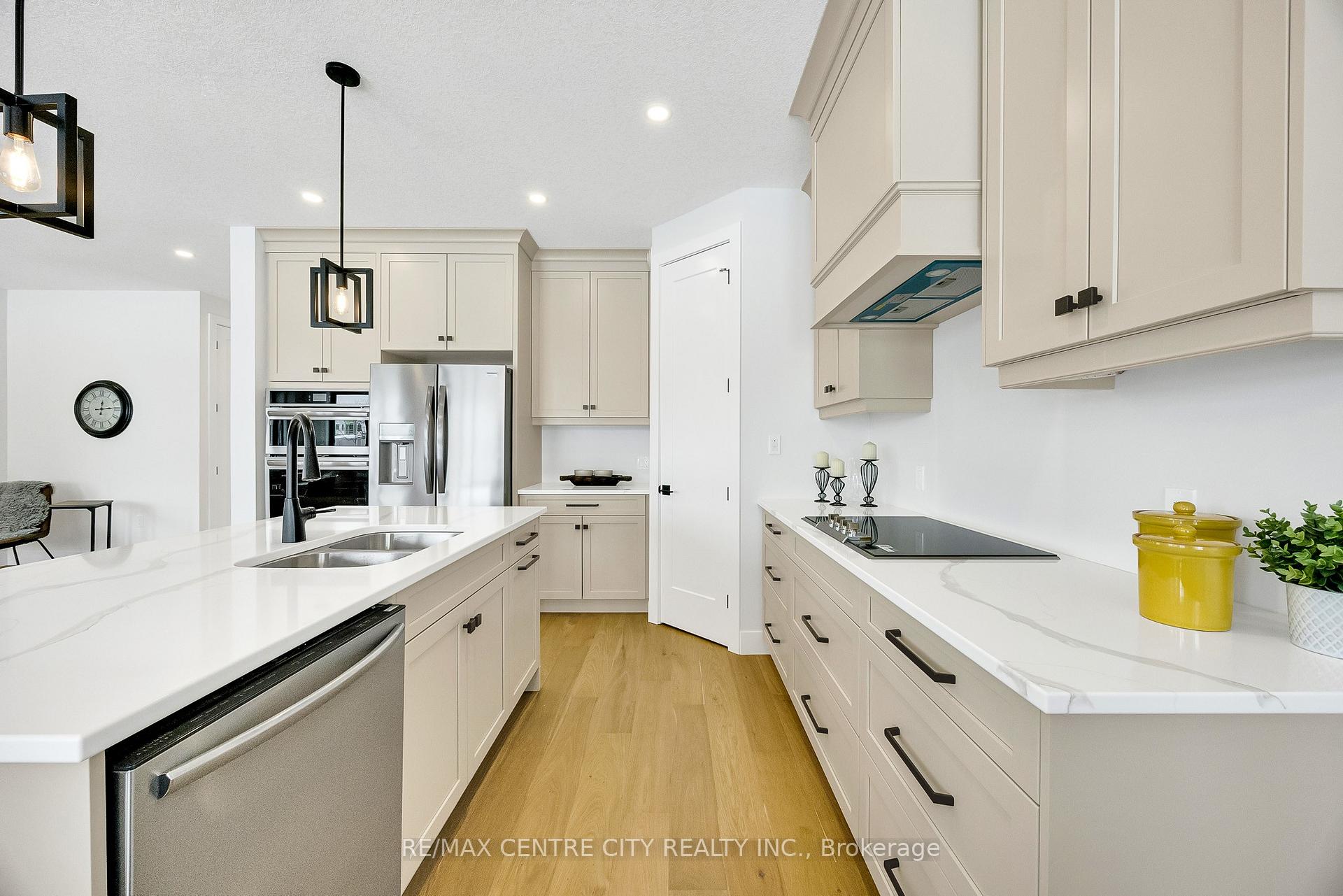 Photo 21 of 211 Foxborough Place, Thames Centre, Thorndale — HOMEH