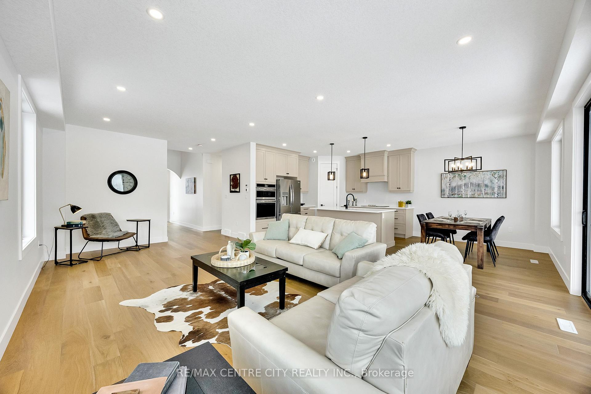 Photo 22 of 211 Foxborough Place, Thames Centre, Thorndale — HOMEH