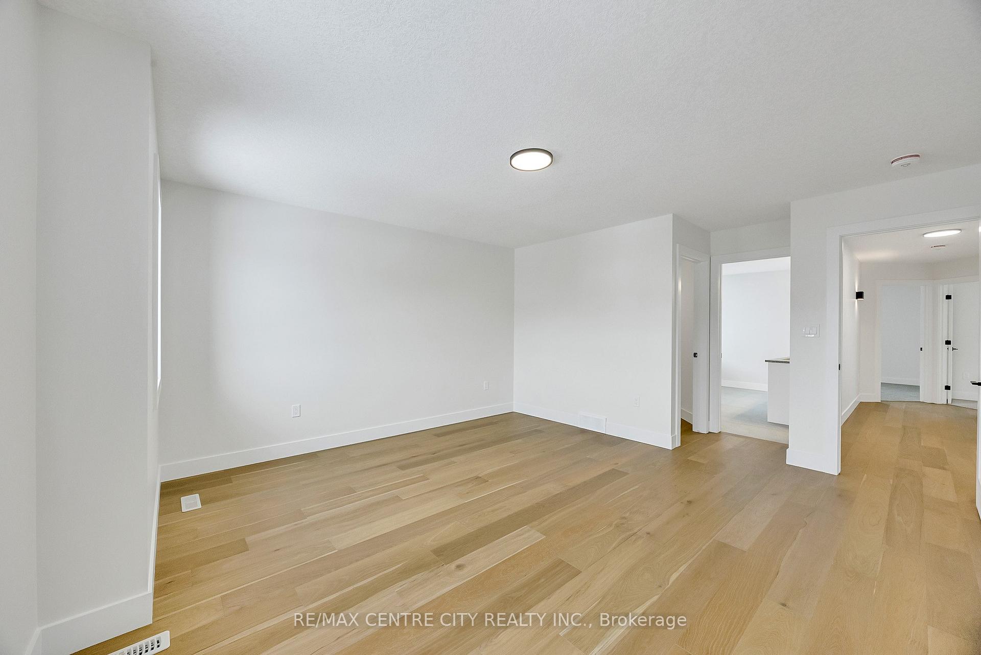 Photo 28 of 211 Foxborough Place, Thames Centre, Thorndale — HOMEH