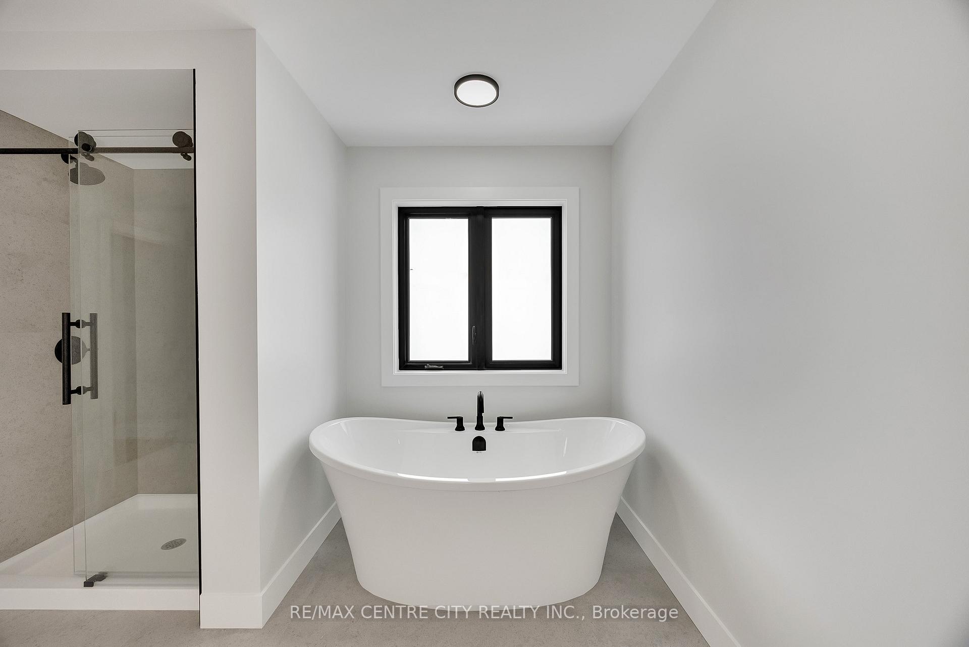 Photo 32 of 211 Foxborough Place, Thames Centre, Thorndale — HOMEH