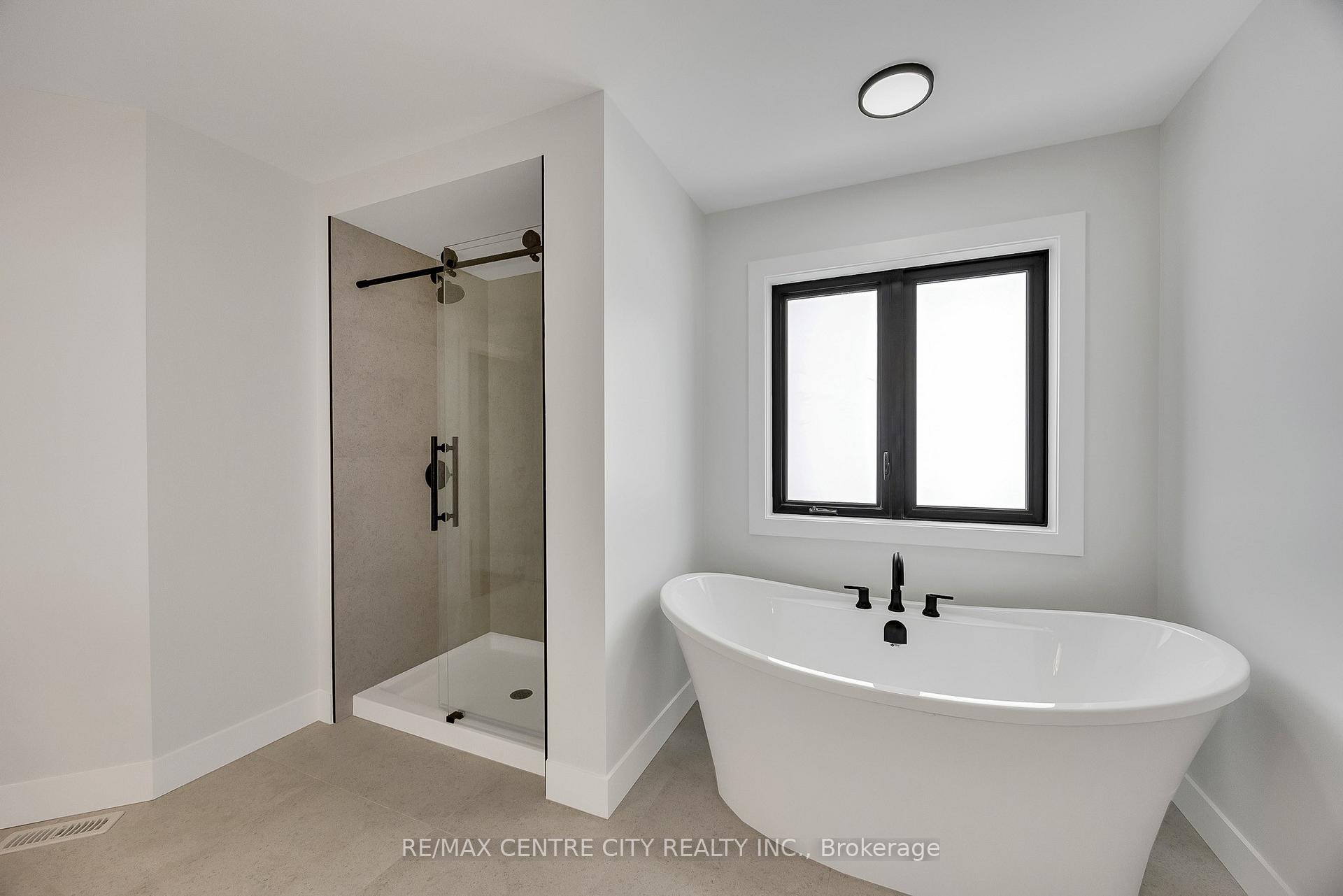 Photo 34 of 211 Foxborough Place, Thames Centre, Thorndale — HOMEH