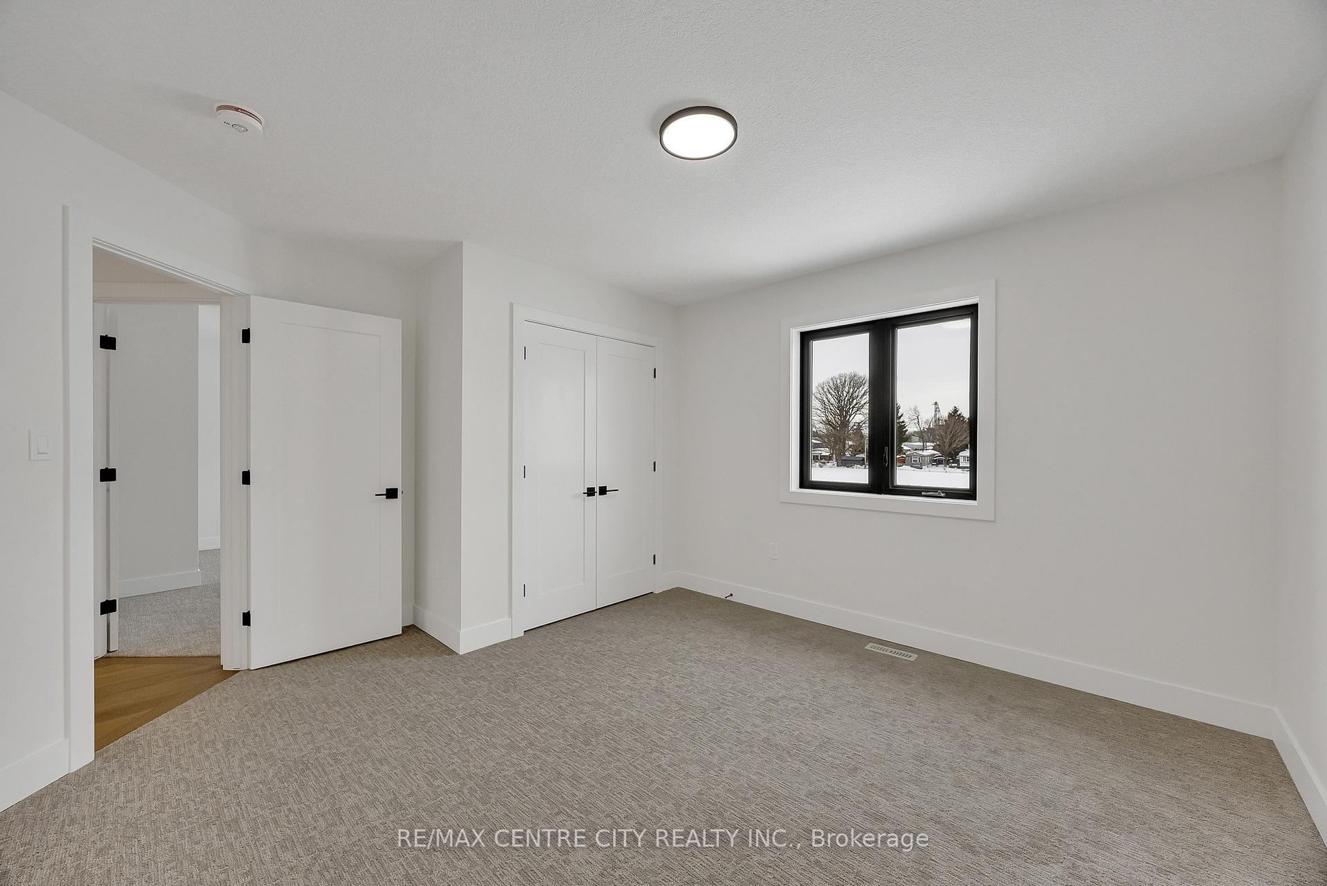 Photo 39 of 211 Foxborough Place, Thames Centre, Thorndale — HOMEH