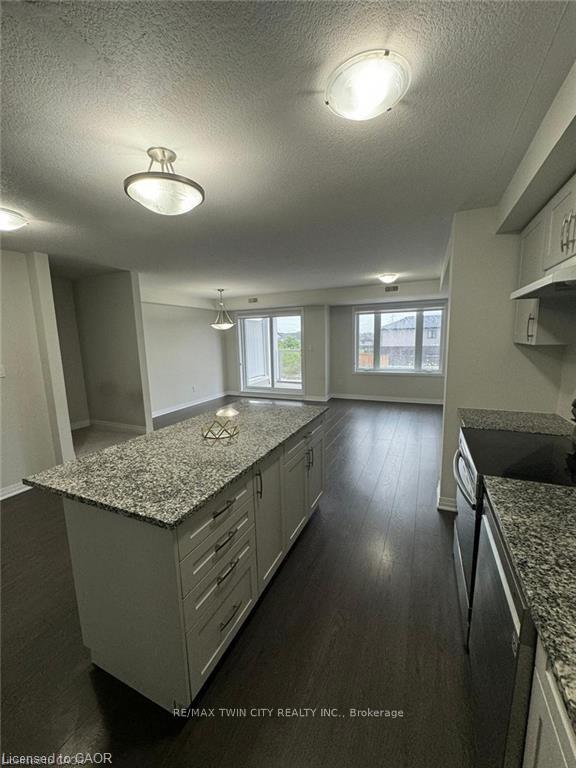 Photo 5 of 35 Valencia Avenue, Kitchener, Trussler — HOMEH
