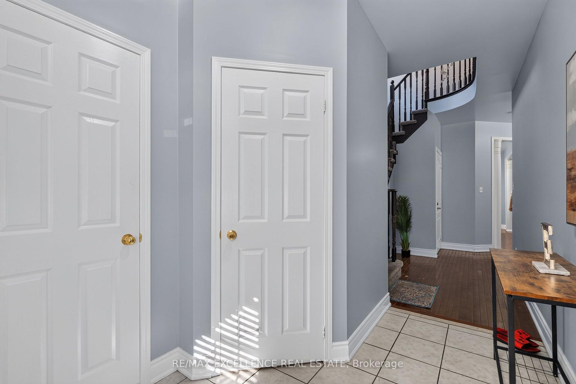 Photo 5 of 12 Summitgreen Crescent, Brampton, Sandringham-Wellington — HOMEH