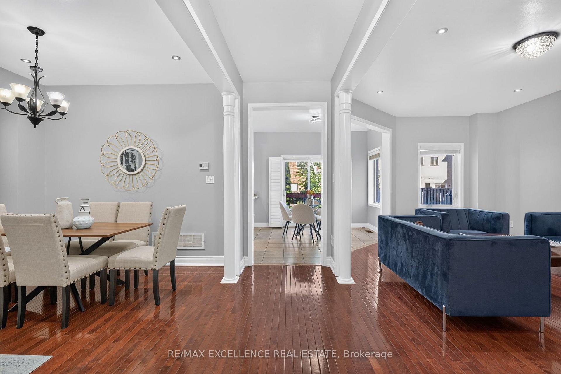 Photo 8 of 12 Summitgreen Crescent, Brampton, Sandringham-Wellington — HOMEH