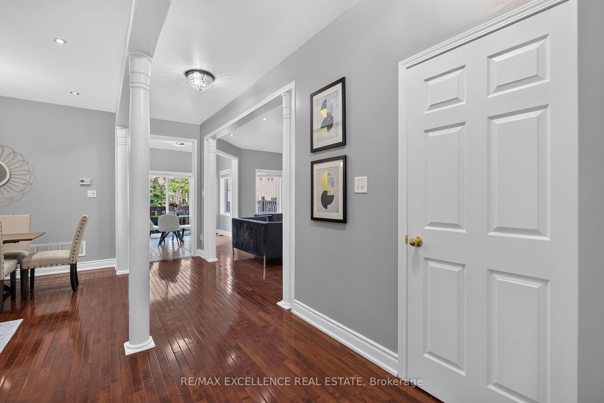 Photo 15 of 12 Summitgreen Crescent, Brampton, Sandringham-Wellington — HOMEH