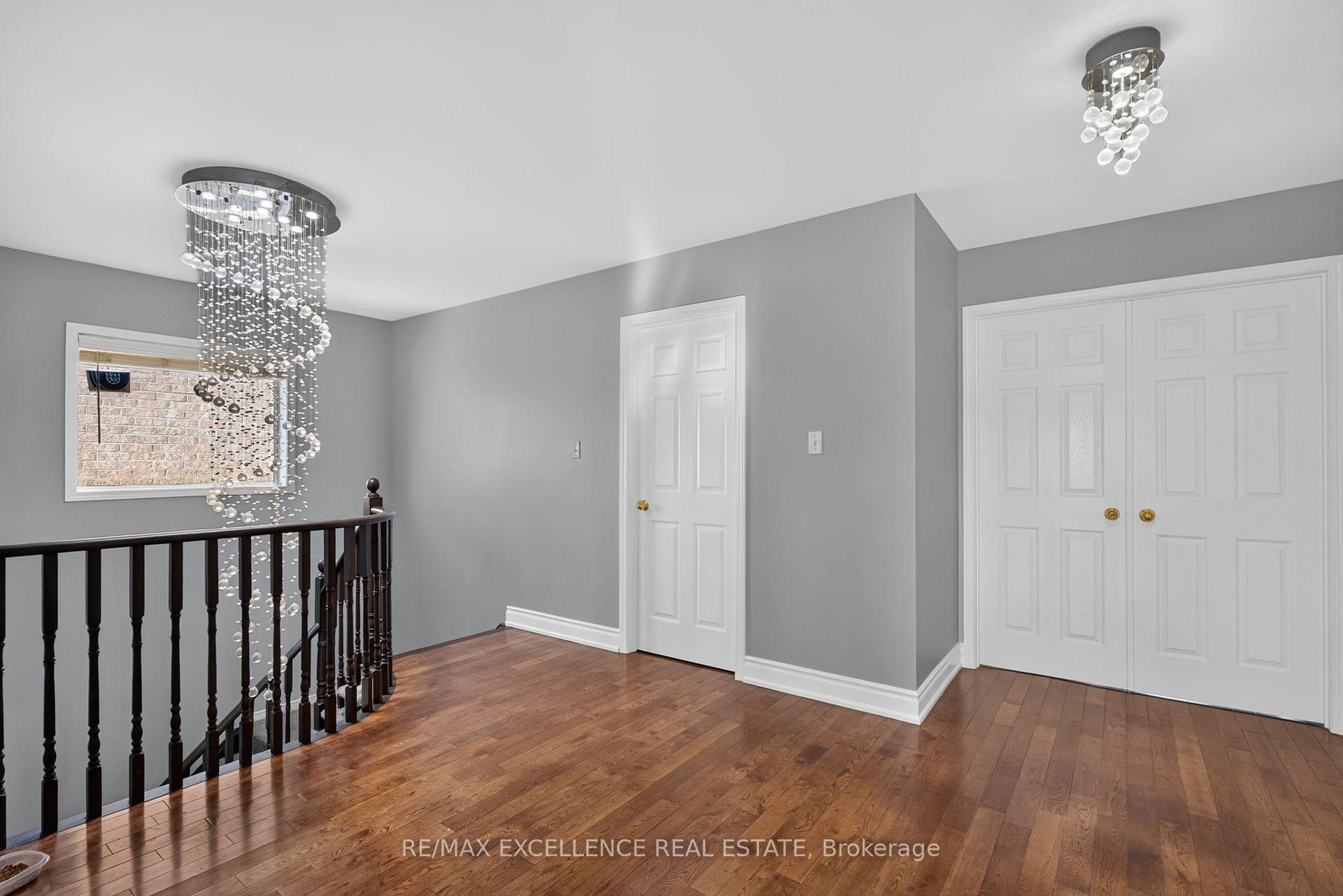 Photo 18 of 12 Summitgreen Crescent, Brampton, Sandringham-Wellington — HOMEH