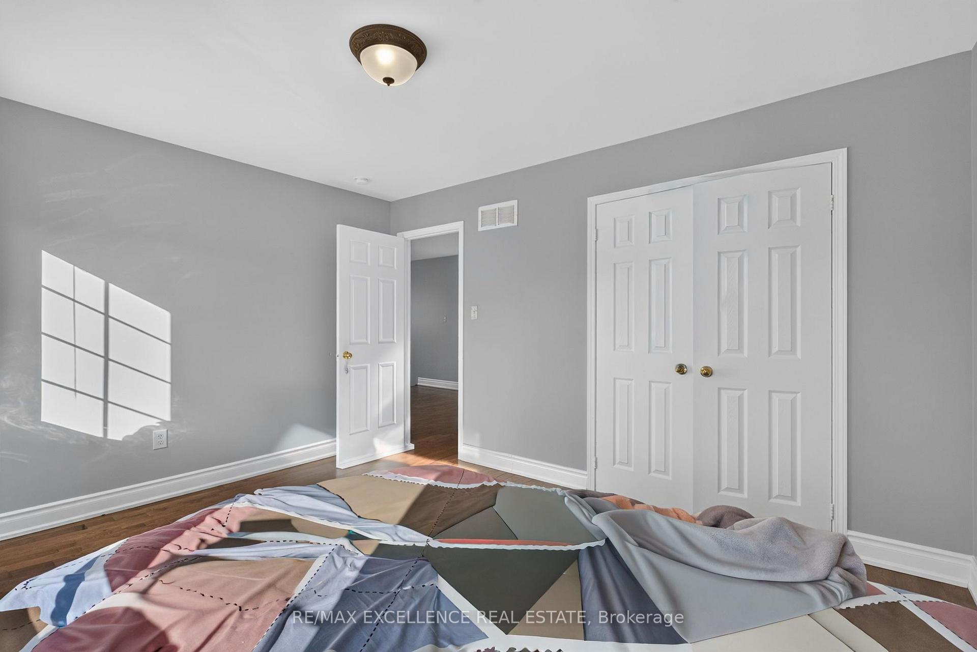 Photo 24 of 12 Summitgreen Crescent, Brampton, Sandringham-Wellington — HOMEH