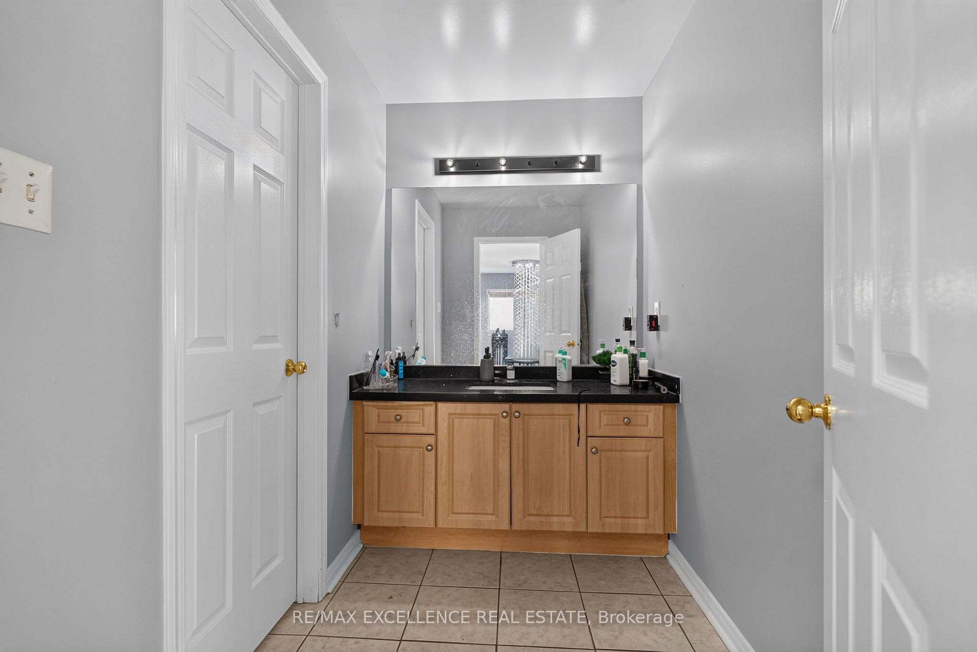 Photo 25 of 12 Summitgreen Crescent, Brampton, Sandringham-Wellington — HOMEH