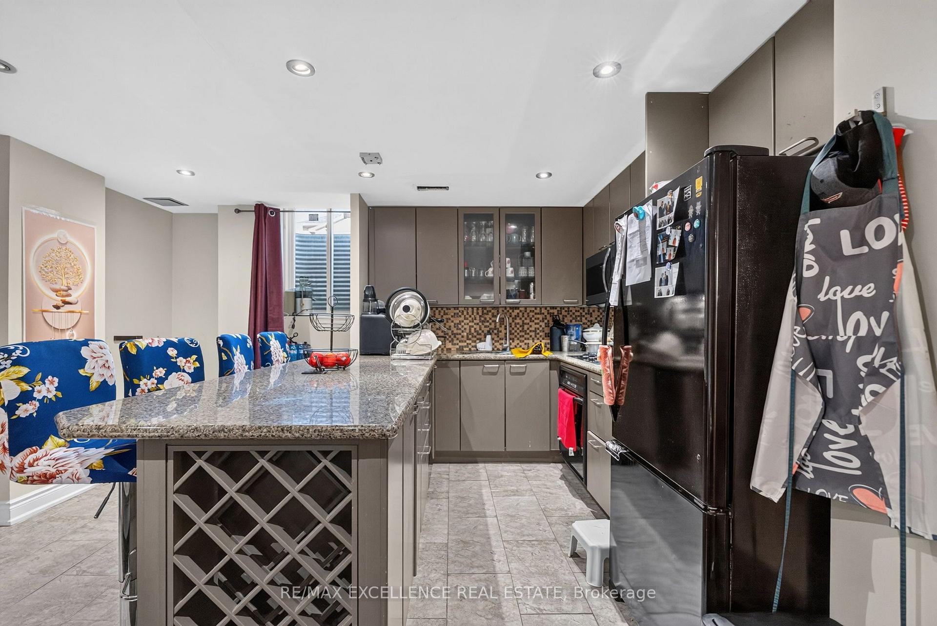 Photo 34 of 12 Summitgreen Crescent, Brampton, Sandringham-Wellington — HOMEH