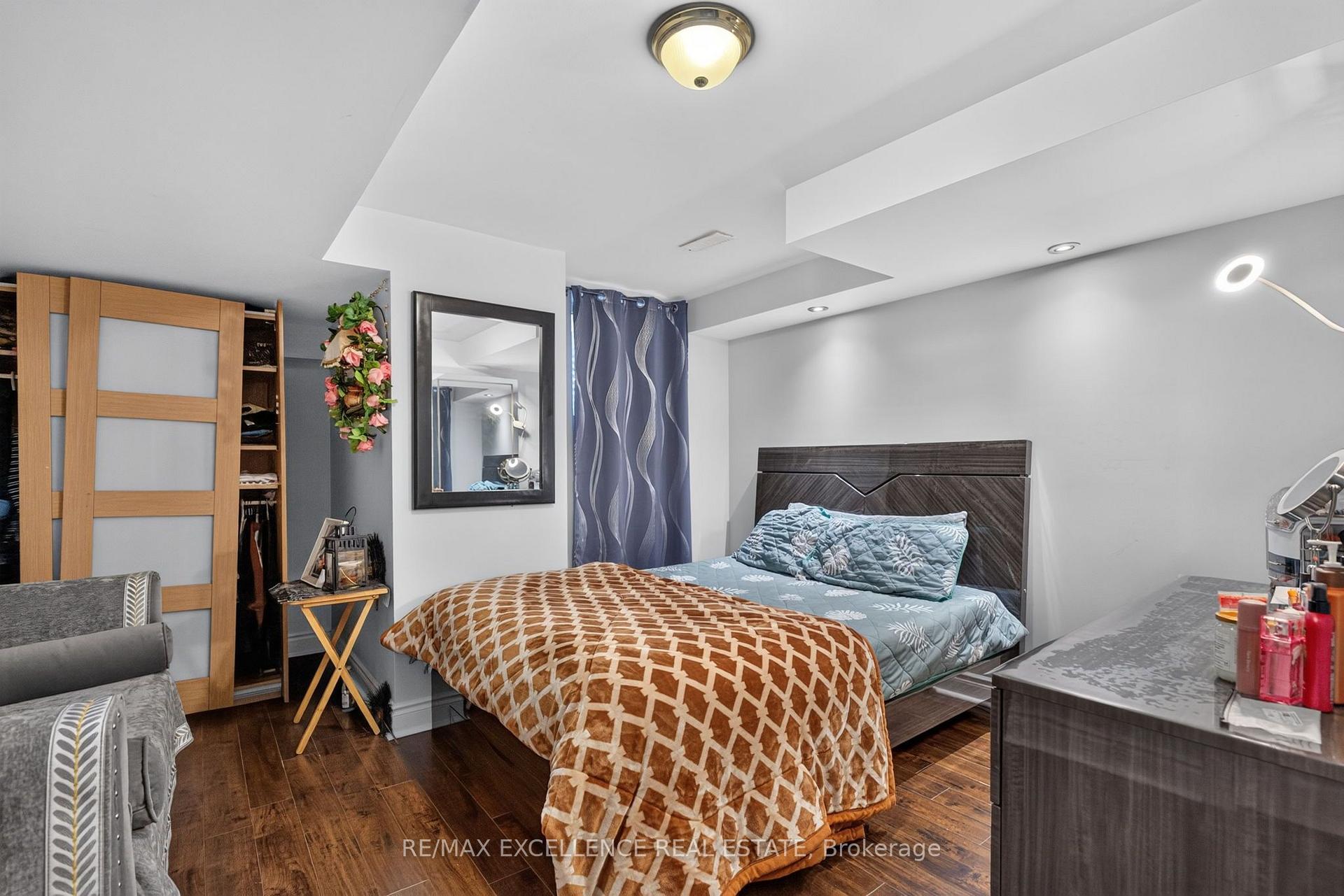 Photo 35 of 12 Summitgreen Crescent, Brampton, Sandringham-Wellington — HOMEH