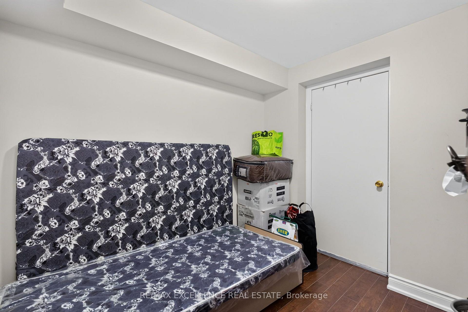 Photo 37 of 12 Summitgreen Crescent, Brampton, Sandringham-Wellington — HOMEH