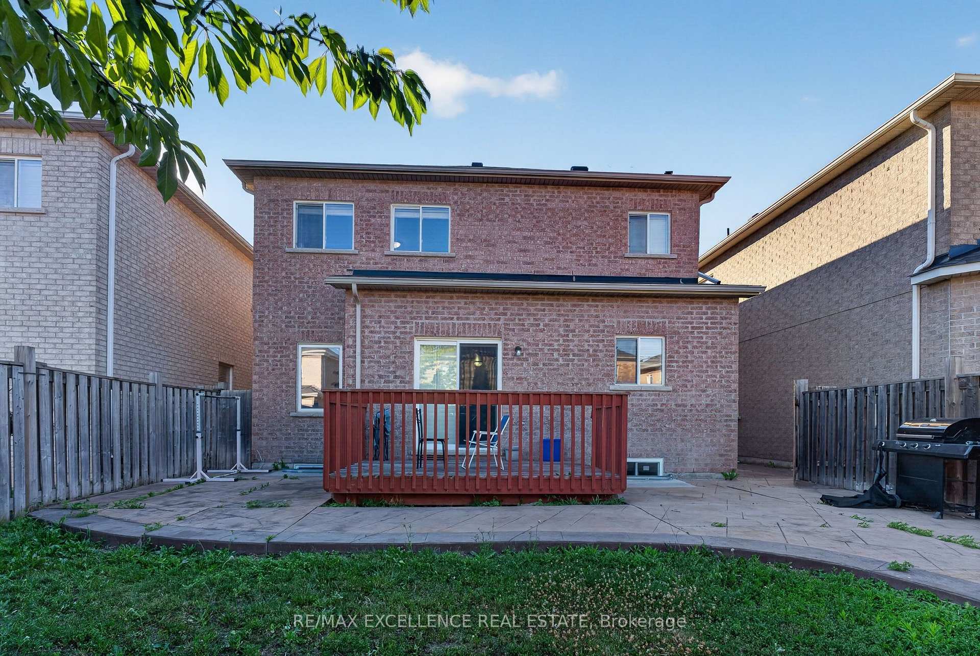 Photo 38 of 12 Summitgreen Crescent, Brampton, Sandringham-Wellington — HOMEH