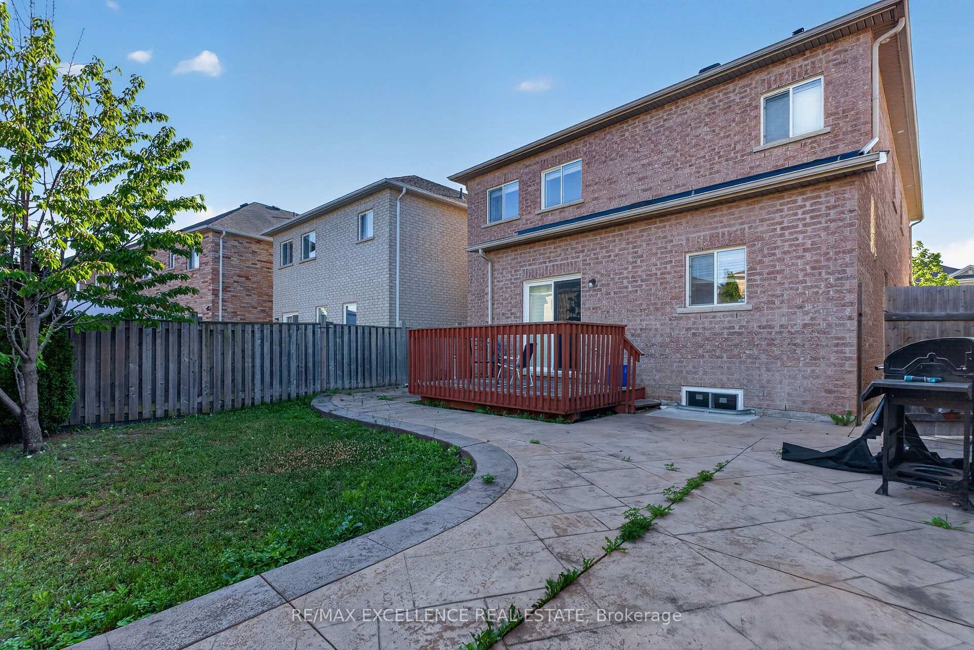 Photo 39 of 12 Summitgreen Crescent, Brampton, Sandringham-Wellington — HOMEH