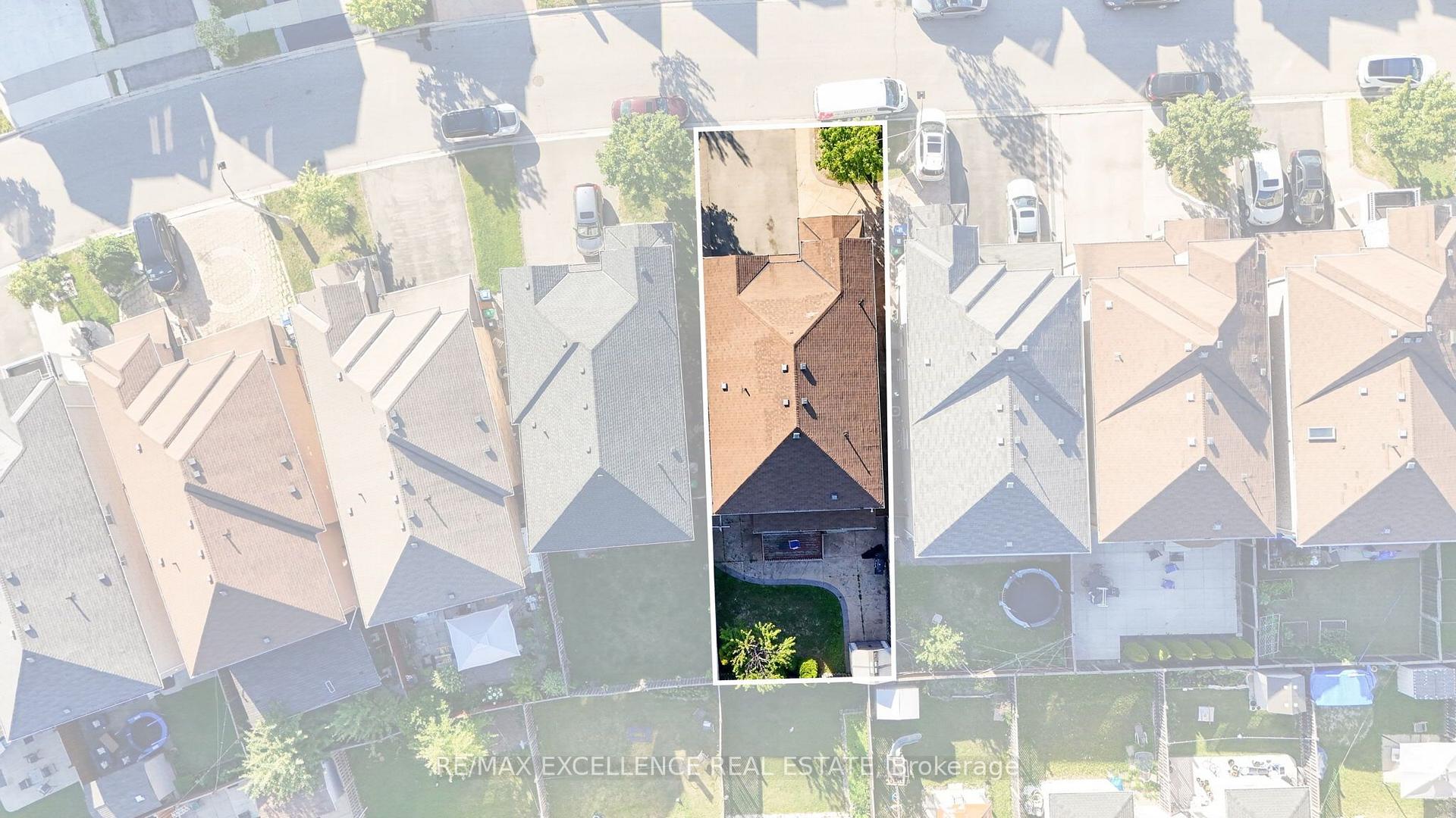 Photo 42 of 12 Summitgreen Crescent, Brampton, Sandringham-Wellington — HOMEH