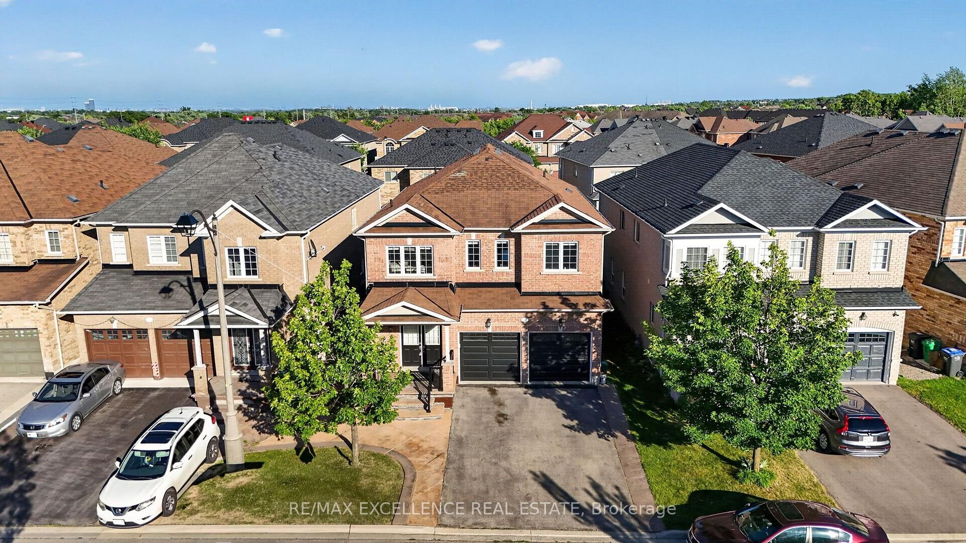 Photo 43 of 12 Summitgreen Crescent, Brampton, Sandringham-Wellington — HOMEH