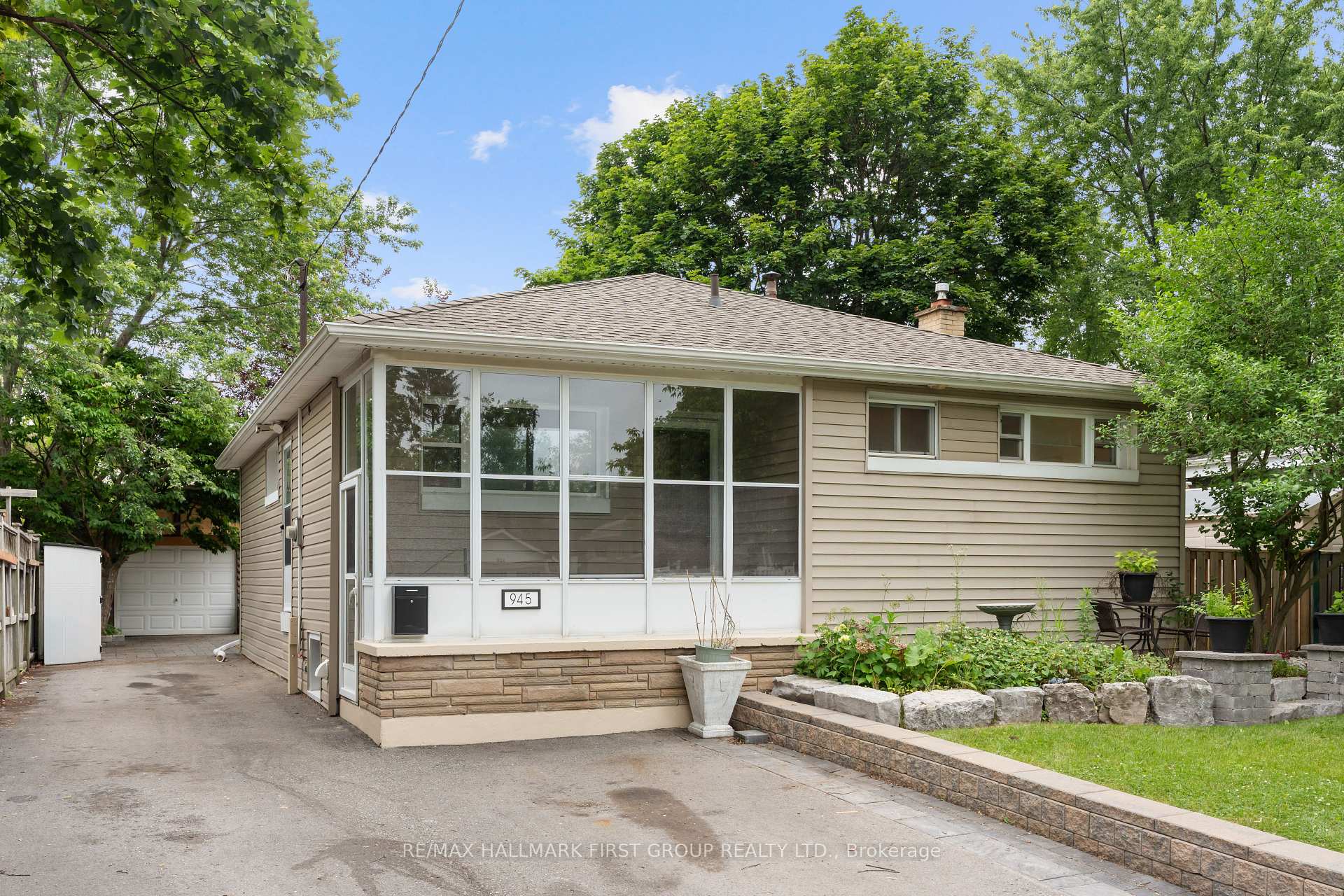 Photo 42 of 945 Donovan Crescent, Whitby, Williamsburg — HOMEH