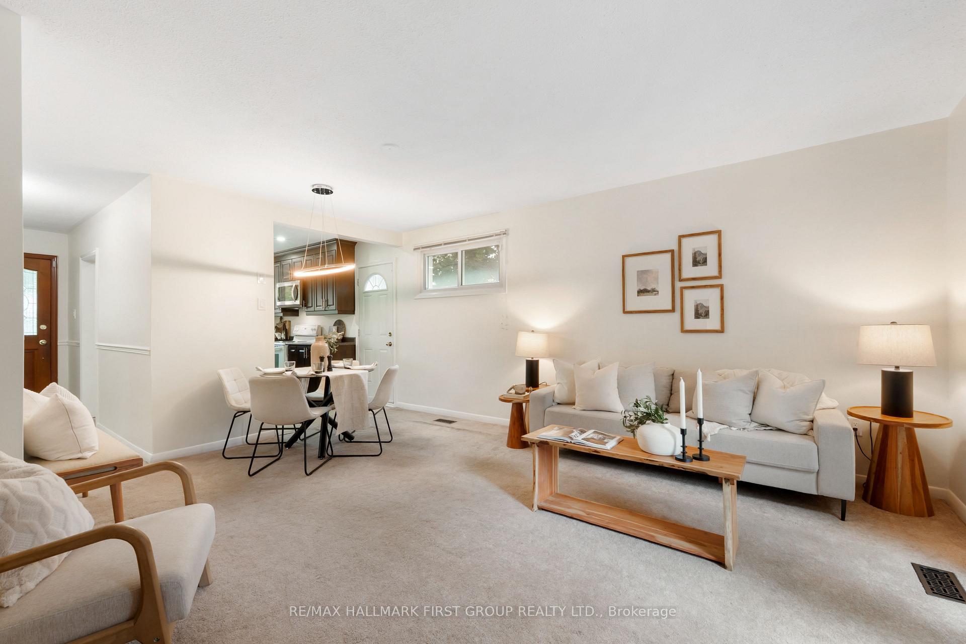 Photo 7 of 945 Donovan Crescent, Whitby, Williamsburg — HOMEH