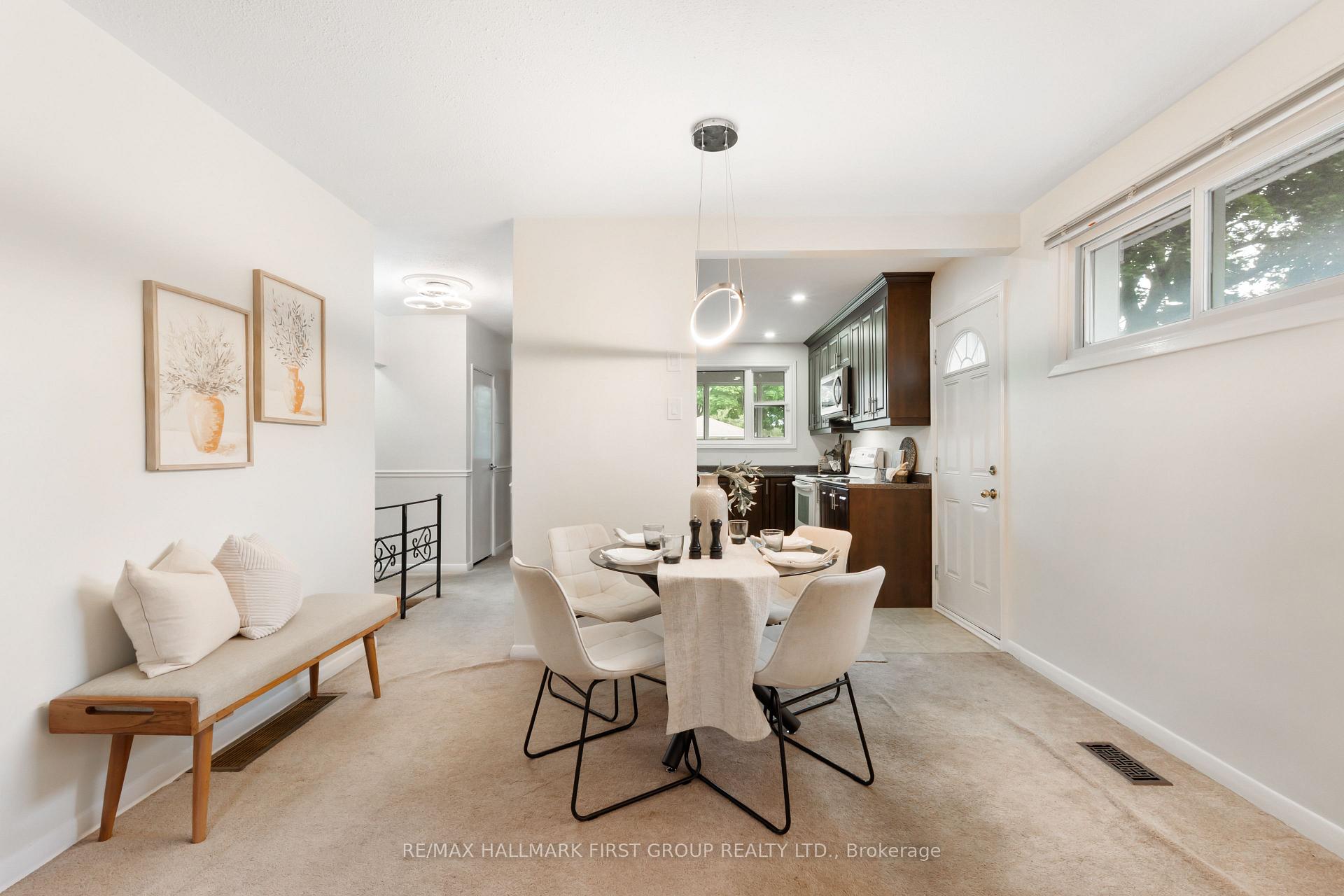 Photo 8 of 945 Donovan Crescent, Whitby, Williamsburg — HOMEH