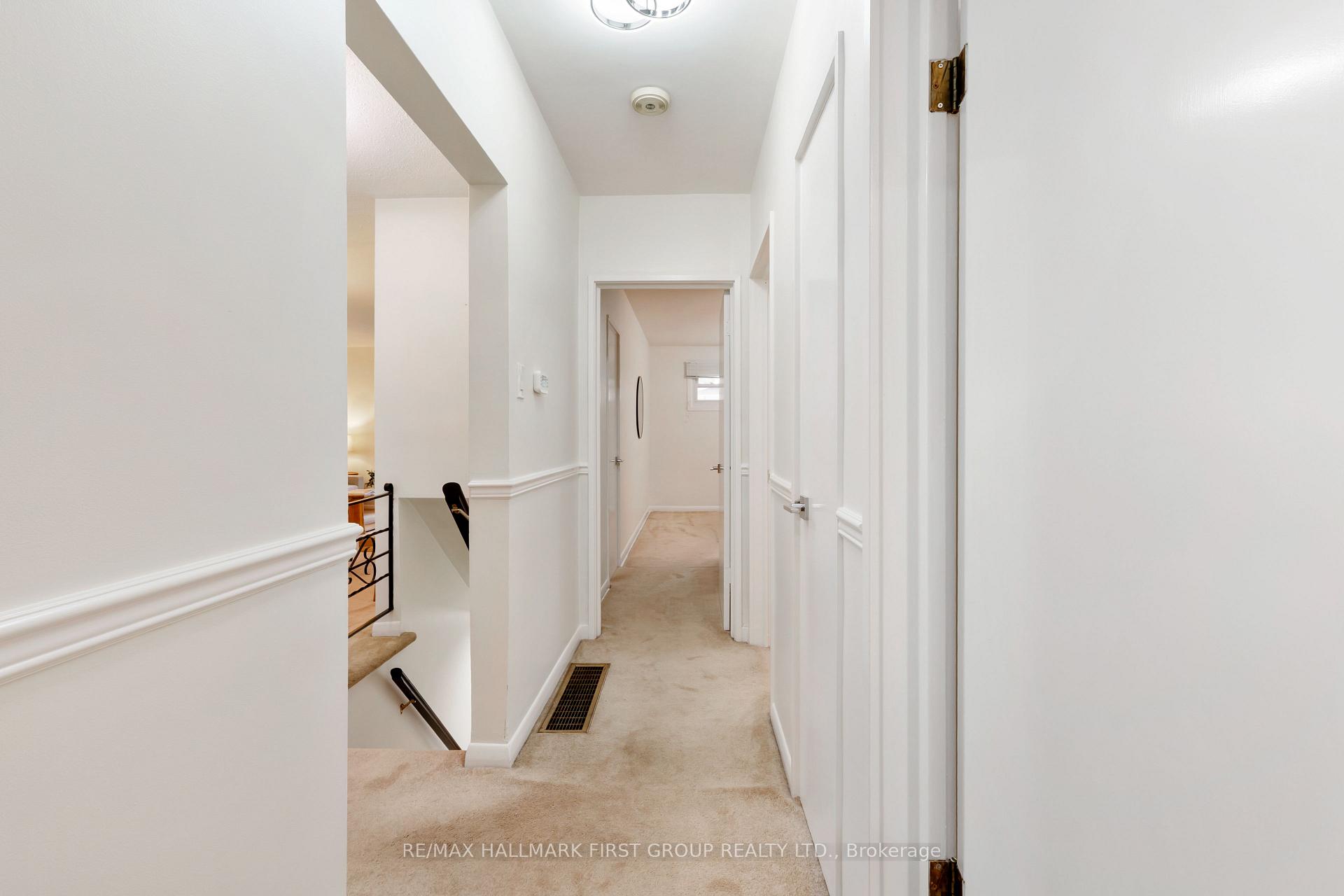 Photo 16 of 945 Donovan Crescent, Whitby, Williamsburg — HOMEH