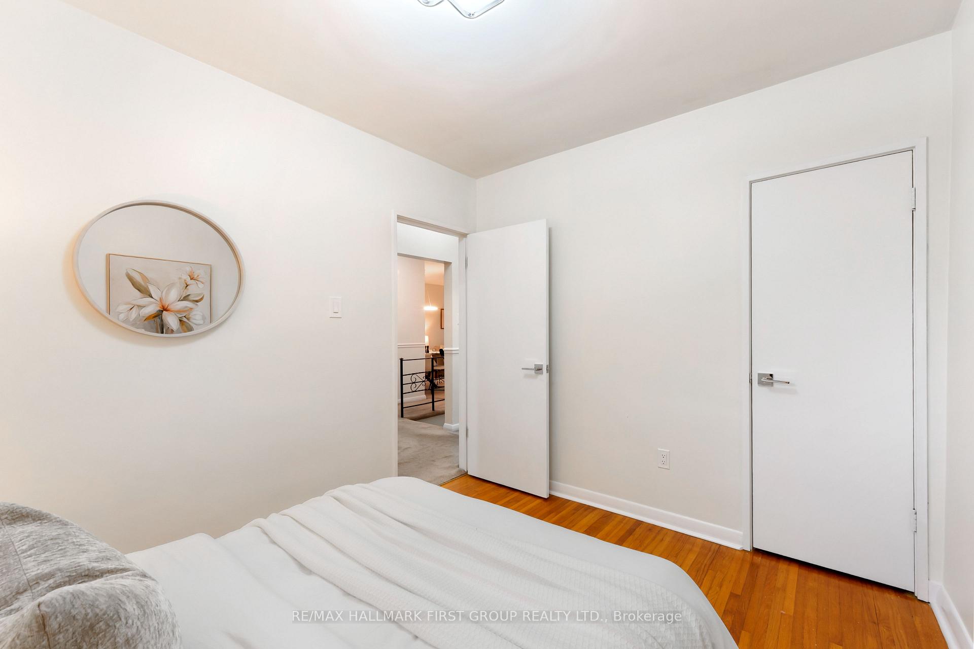Photo 21 of 945 Donovan Crescent, Whitby, Williamsburg — HOMEH