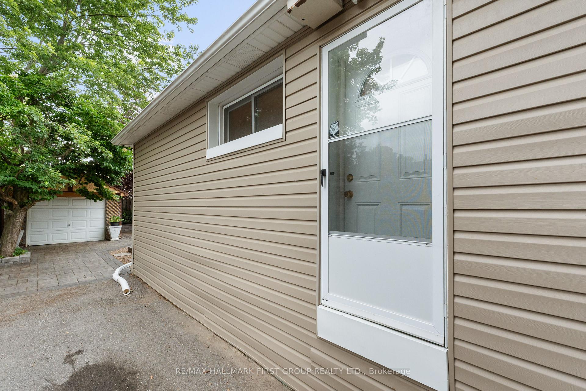 Photo 29 of 945 Donovan Crescent, Whitby, Williamsburg — HOMEH