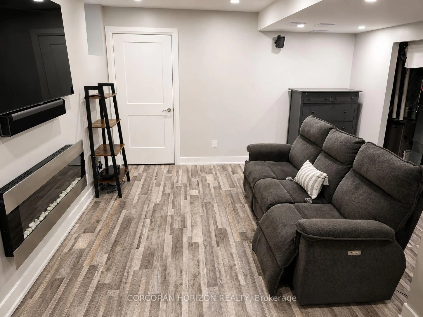Photo 65 of 77 Montgomery Avenue, Toronto, Yonge-Eglinton — HOMEH