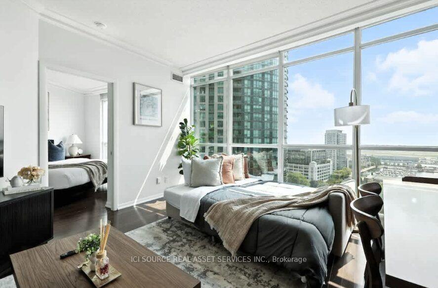 Photo 2 of Unit 2108, 219 Fort York Boulevard, Toronto, Niagara — HOMEH