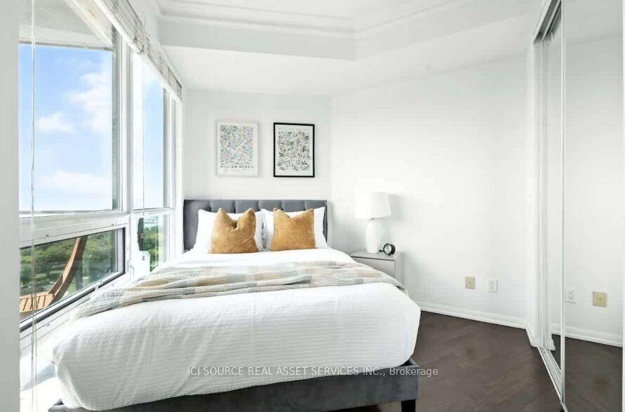 Photo 4 of Unit 2108, 219 Fort York Boulevard, Toronto, Niagara — HOMEH