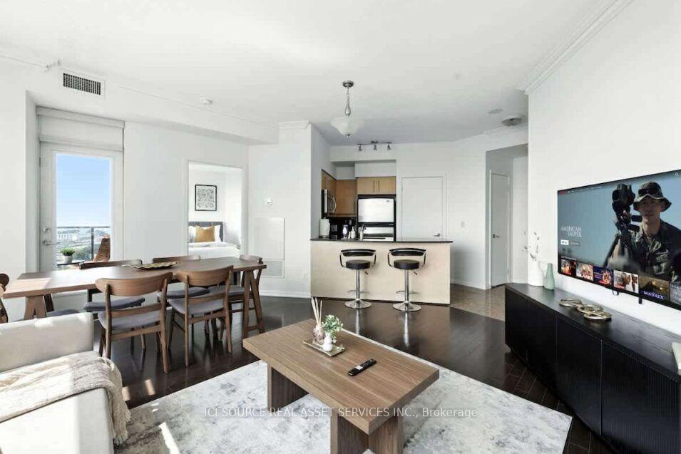 Photo 5 of Unit 2108, 219 Fort York Boulevard, Toronto, Niagara — HOMEH