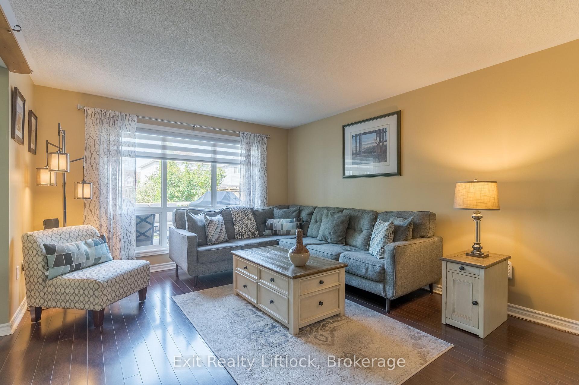Photo 12 of 8 Wilkins Crescent, Clarington, Courtice — HOMEH