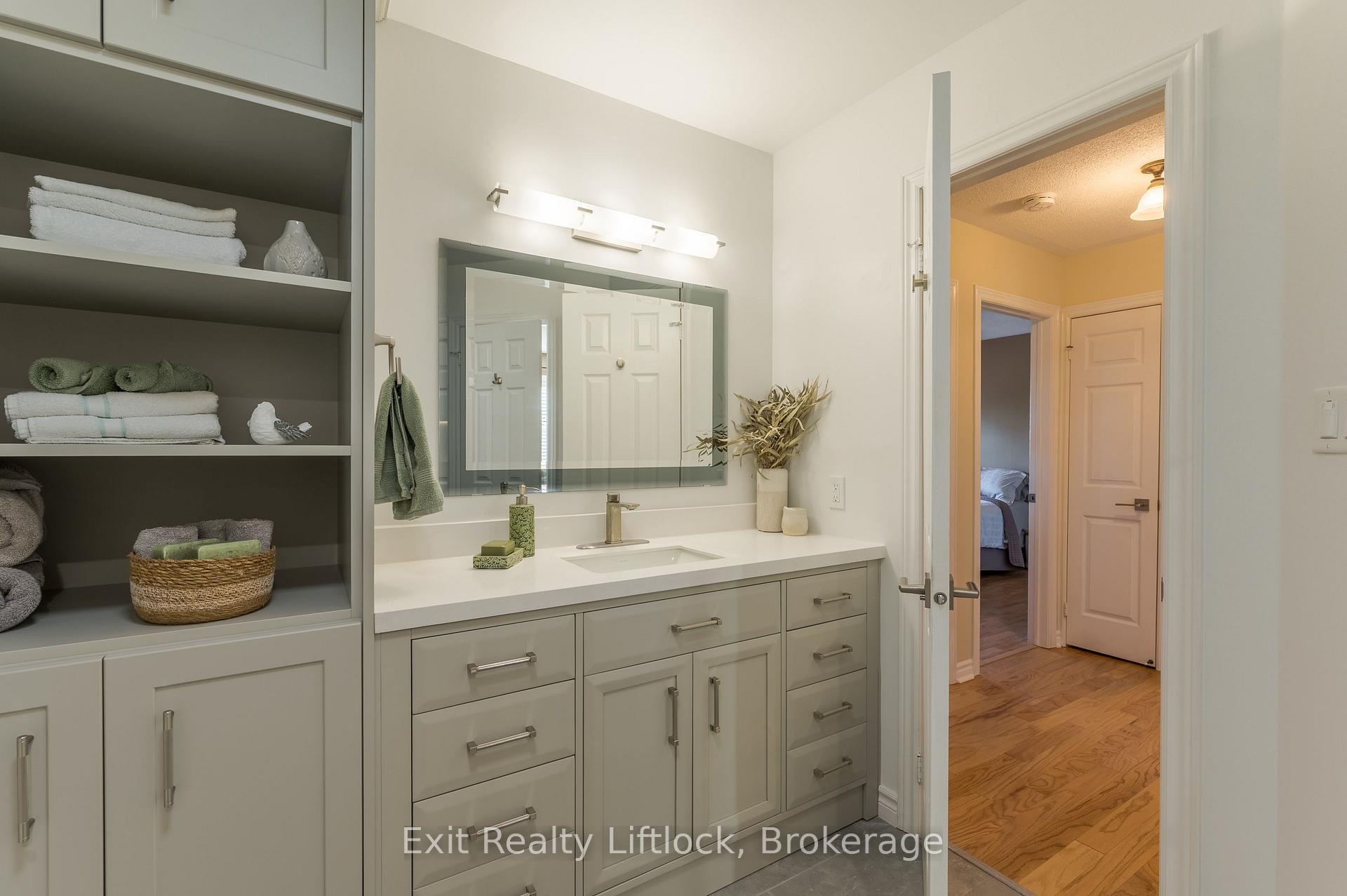 Photo 33 of 8 Wilkins Crescent, Clarington, Courtice — HOMEH