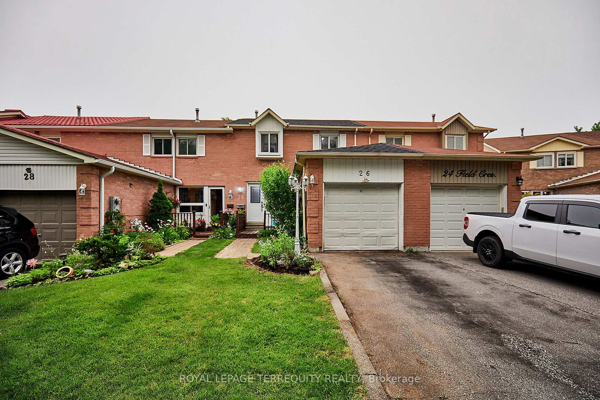 Photo 2 of 26 Field Crescent, Ajax, Central East — HOMEH