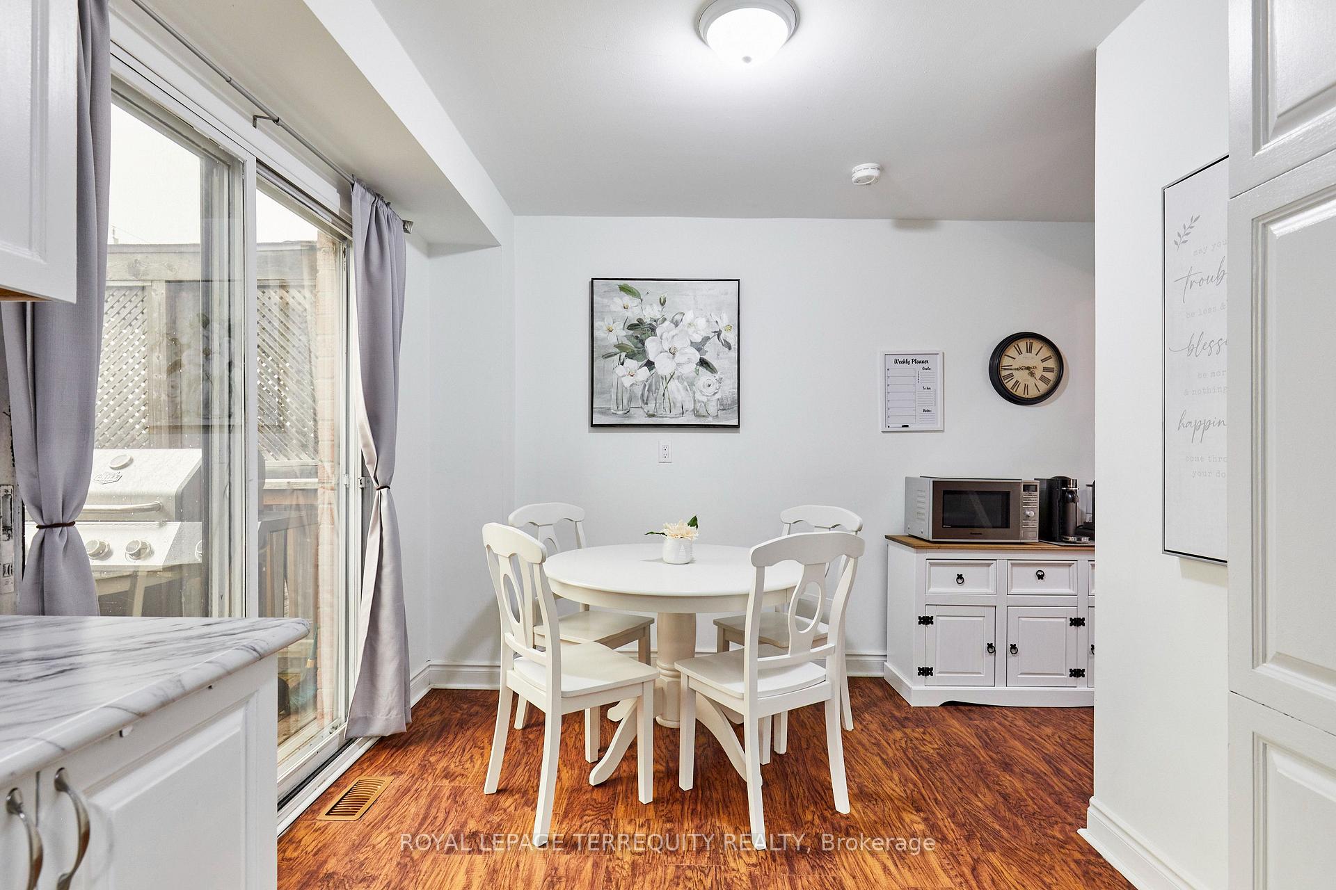 Photo 12 of 26 Field Crescent, Ajax, Central East — HOMEH