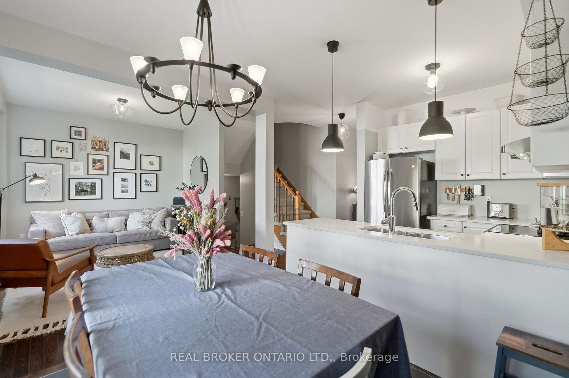 Photo 14 of 80 Bousfield Rise, Hamilton, Waterdown — HOMEH