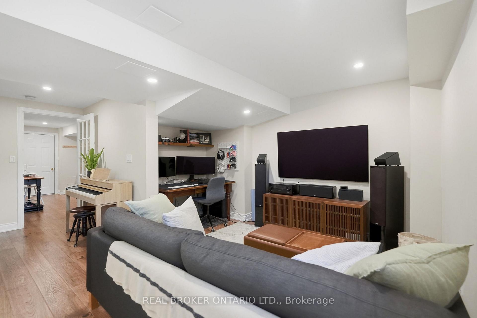 Photo 38 of 80 Bousfield Rise, Hamilton, Waterdown — HOMEH