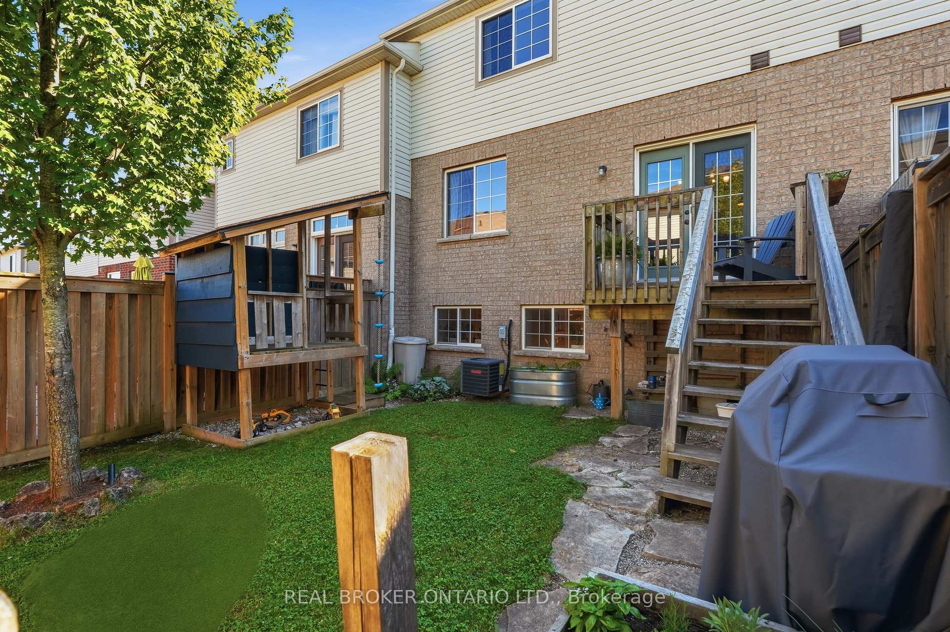 Photo 45 of 80 Bousfield Rise, Hamilton, Waterdown — HOMEH