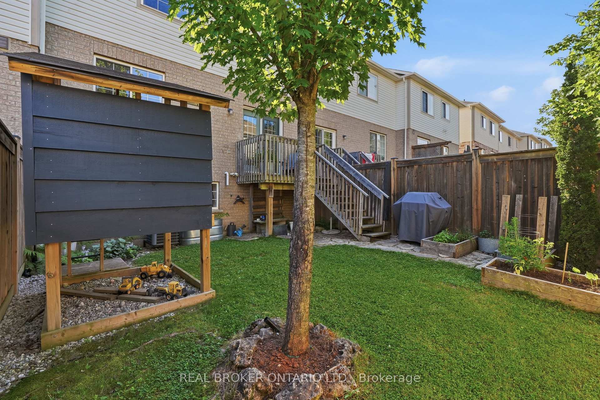 Photo 46 of 80 Bousfield Rise, Hamilton, Waterdown — HOMEH