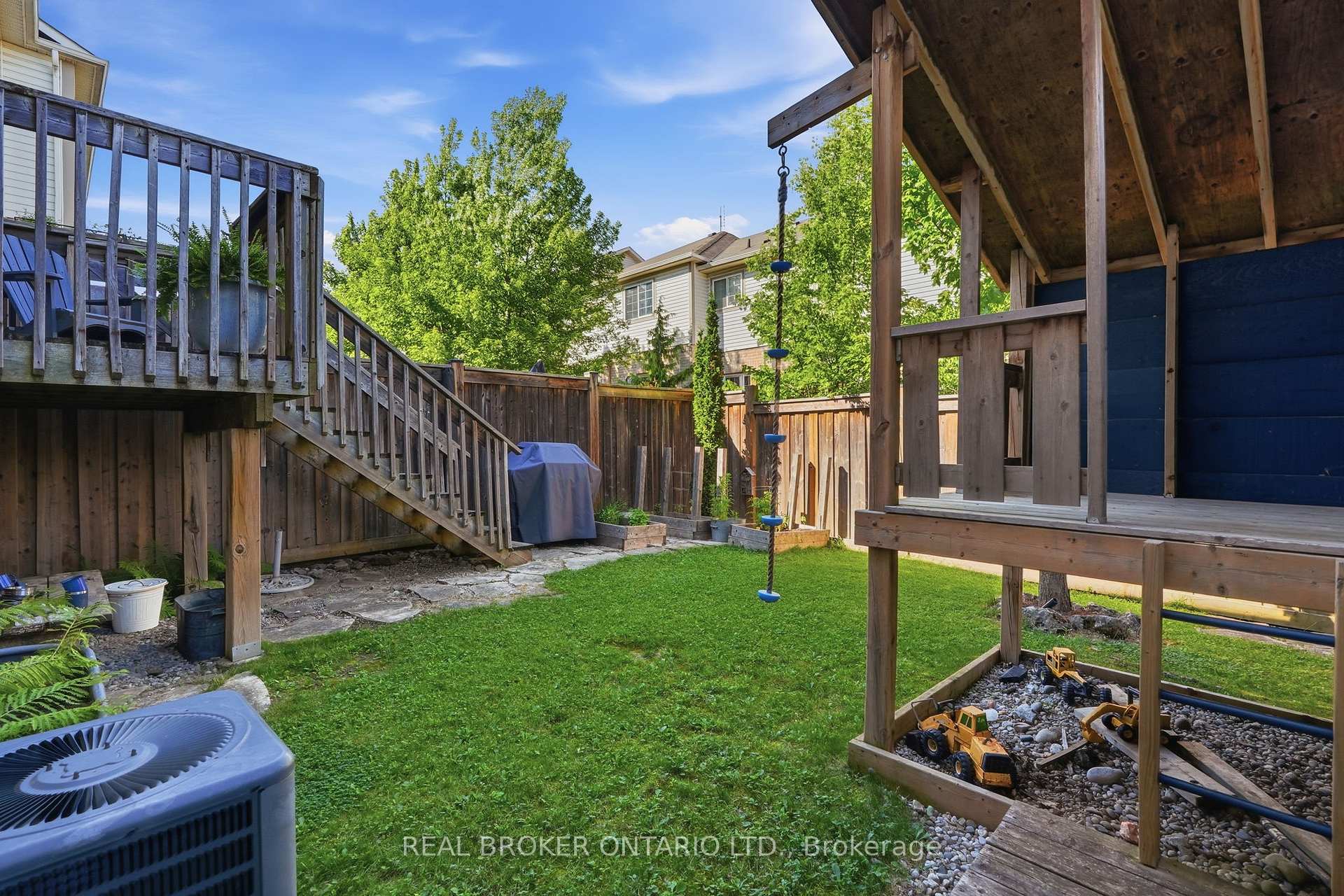 Photo 47 of 80 Bousfield Rise, Hamilton, Waterdown — HOMEH