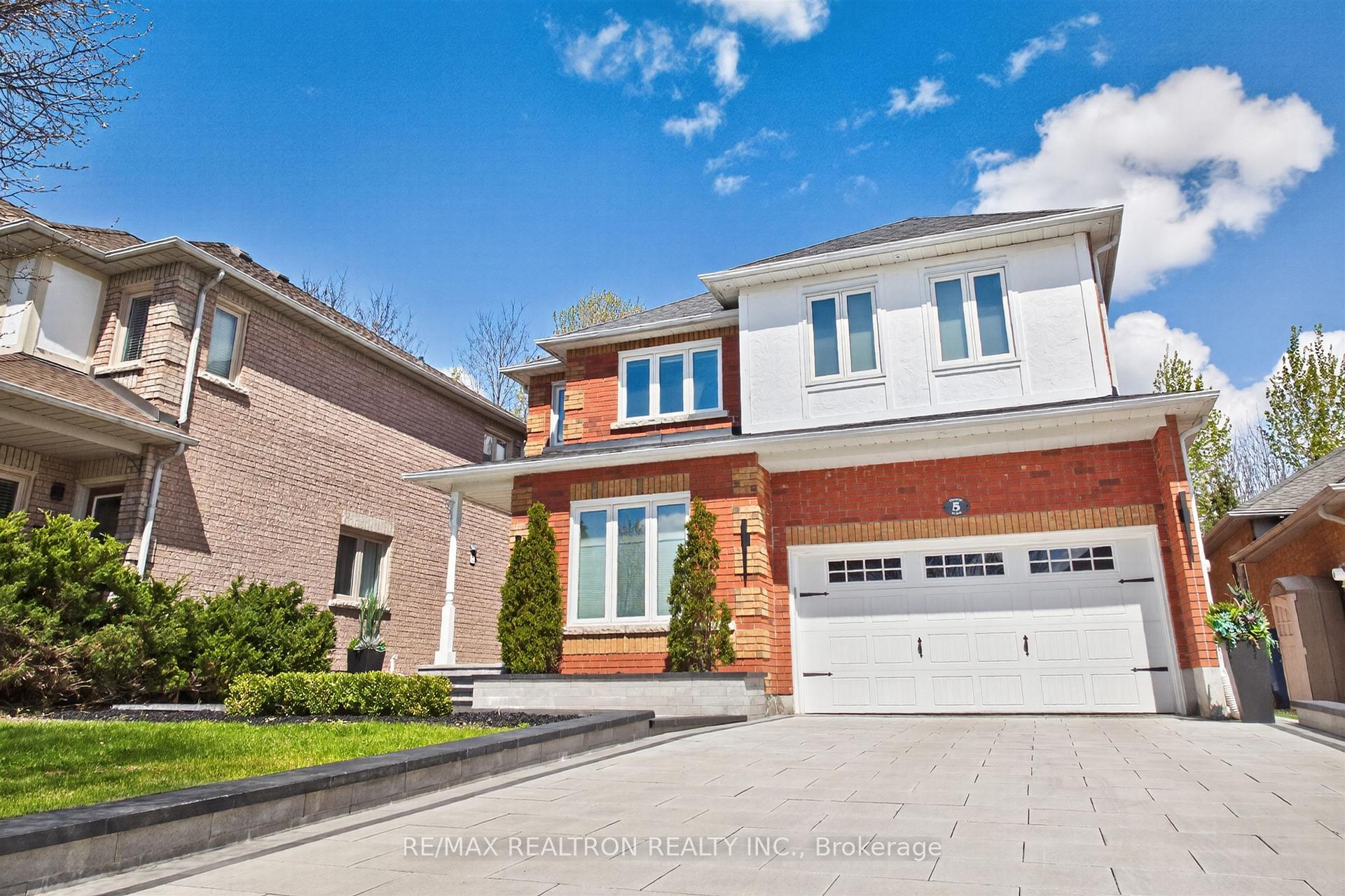 Photo 5 of 5 Yvonne Place, Aurora, Bayview Wellington — HOMEH