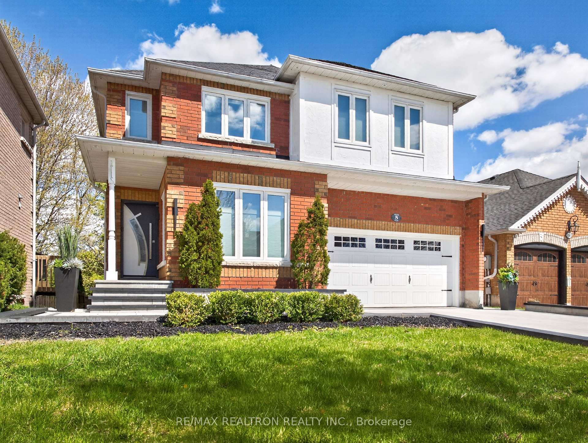 Photo 6 of 5 Yvonne Place, Aurora, Bayview Wellington — HOMEH