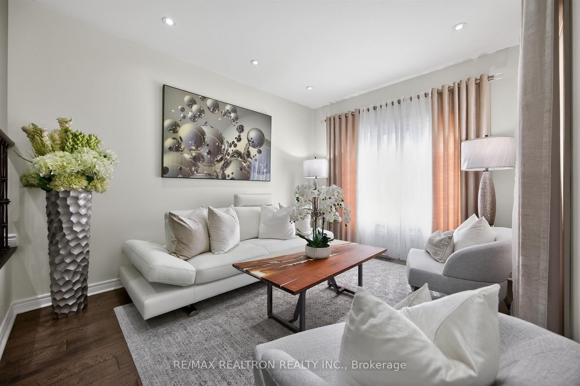 Photo 10 of 5 Yvonne Place, Aurora, Bayview Wellington — HOMEH