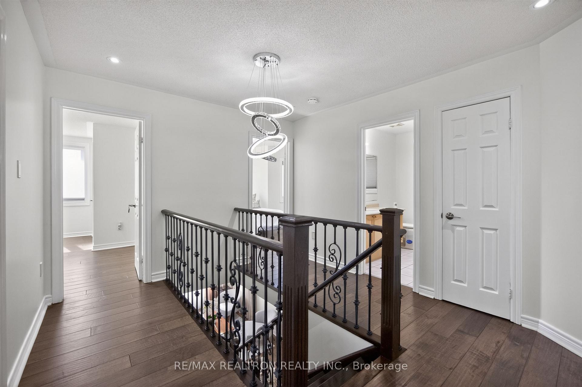 Photo 28 of 5 Yvonne Place, Aurora, Bayview Wellington — HOMEH