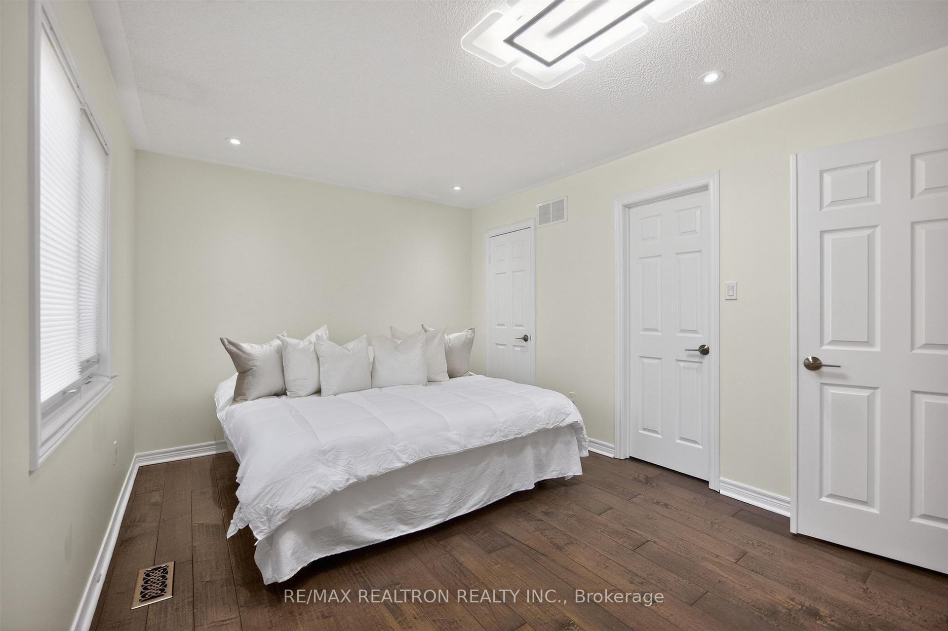 Photo 30 of 5 Yvonne Place, Aurora, Bayview Wellington — HOMEH